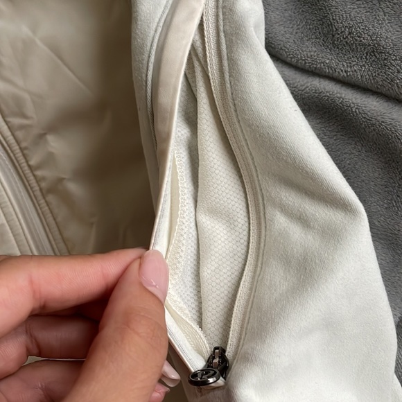 Lululemon nylon BBL jacket - Picture 4 of 8